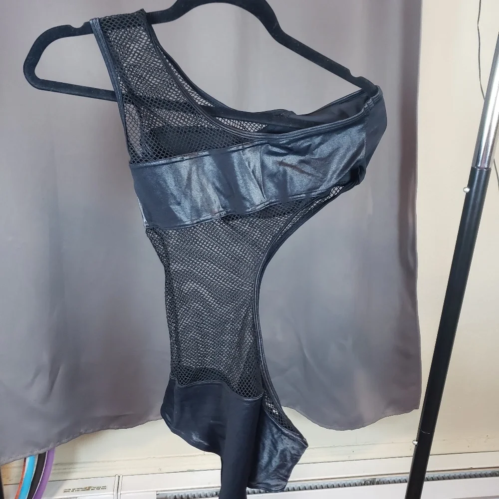 BLACKMILK CENTRE STAGE BODYSUIT XL BLACK FISHNET RAVE - Picture 6 of 8